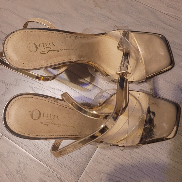 Shoes - Picture 5 of 6